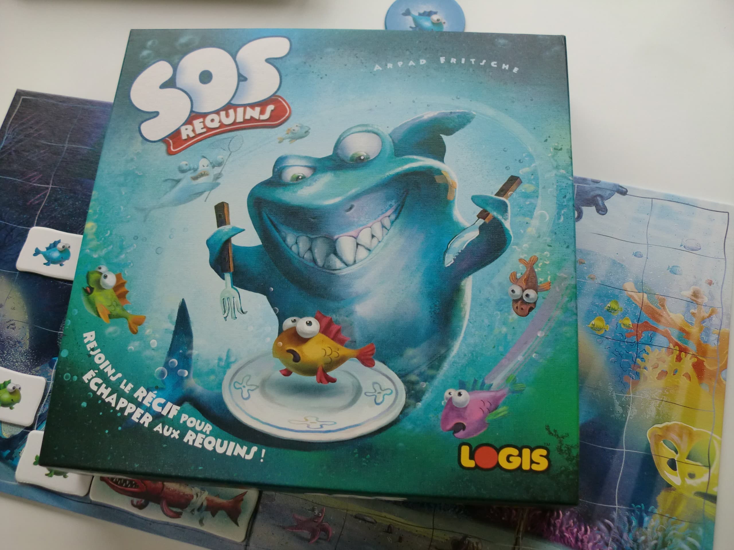 Couverture de l'article : Critique de SOS Requins