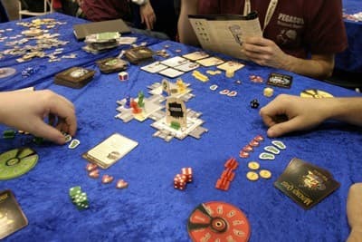 Couverture de l'article : Munchkin Quest déboule en boutique