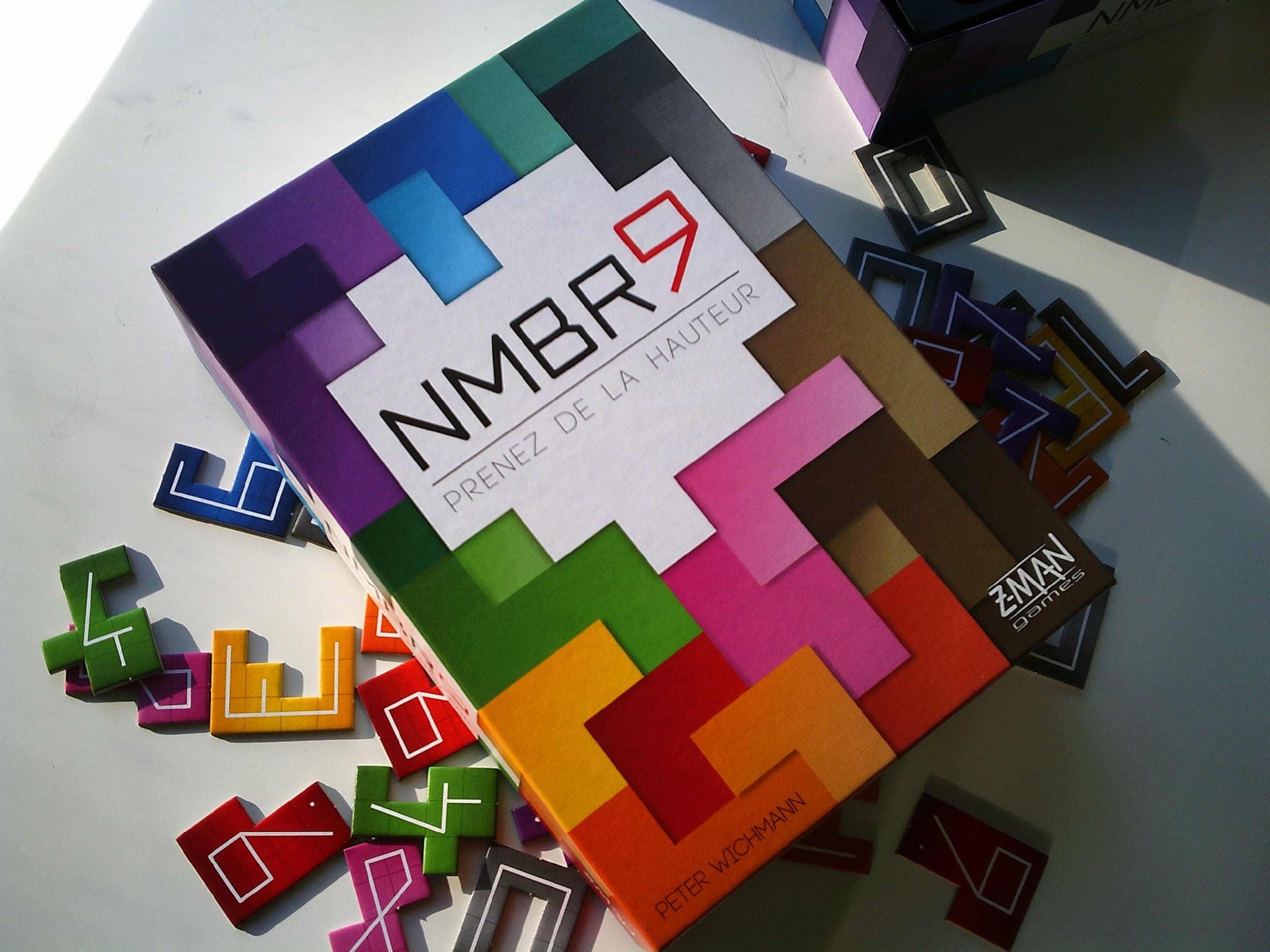 Couverture de l'article : Critique de Nmbr9