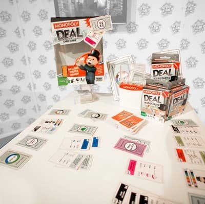 Couverture de l'article : Monopoly Deal du pet dans la city !