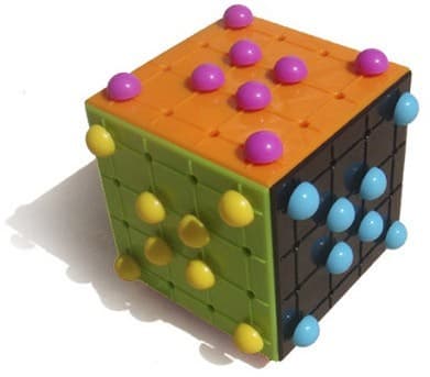 Couverture de l'article : Des Dames sur un cube