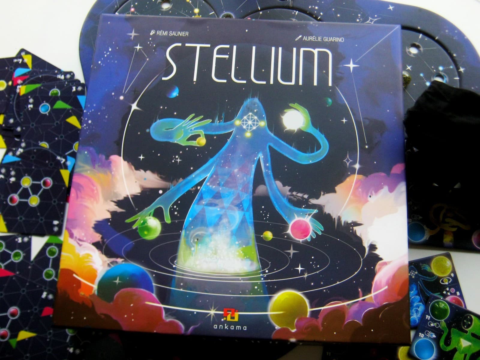 Couverture de l'article : Critique de Stellium