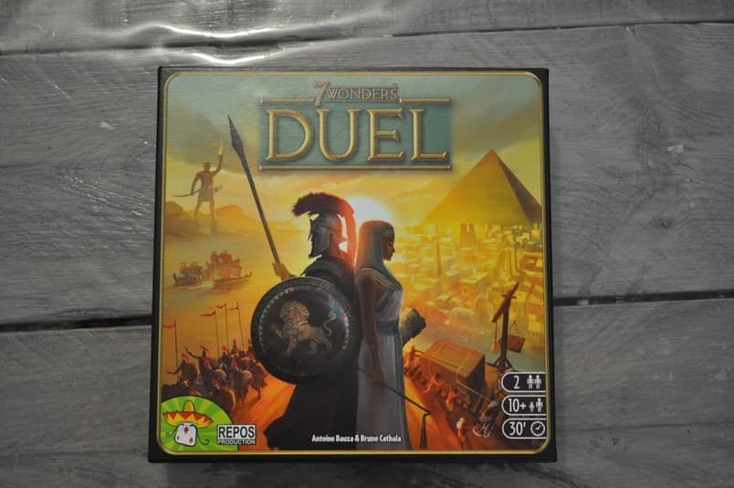 Couverture de l'article : 7 Wonders Duel : Le quoi du comment dans la boite !