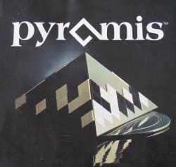 Couverture de Pyramis