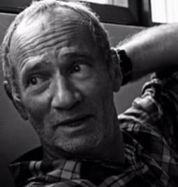 Portrait de : Hirschfeld Yves